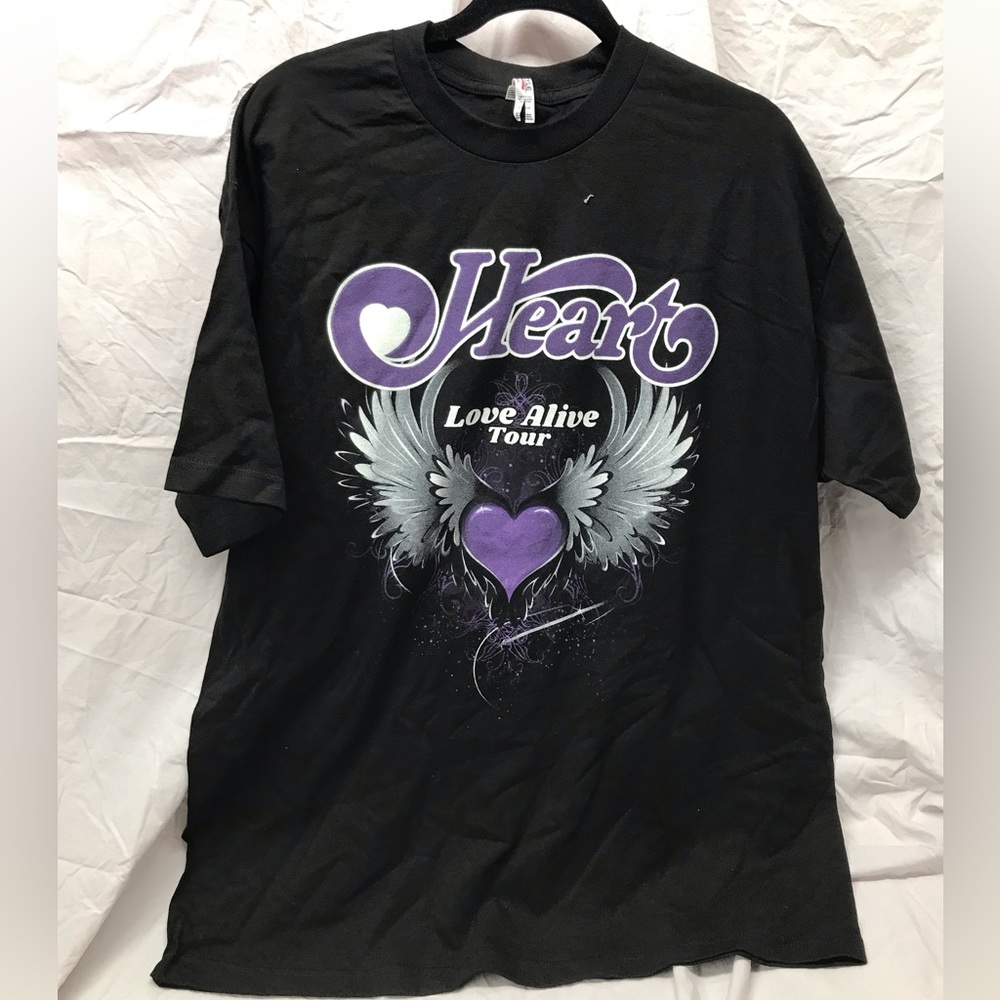 Heart Love Alive 2019 Band Tour Rock & Roll Graphic Tshirt Large & XL Size Avail